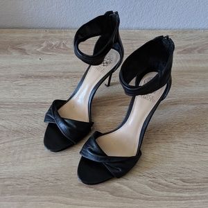 Vince Camuto Pumps / Heels